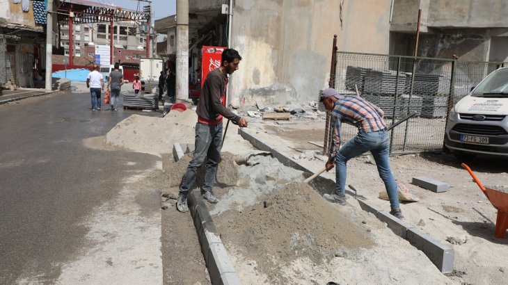 Yeni Çarşı Caddesinde Kaldırım Düzenleme Çalışması