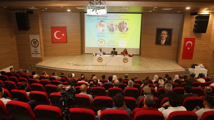  10. Cizre Dil, Kültür ve Sanat Festivali’nin 2. Gününde Şair- Yazar Faysal Özdemir ve Herdem Merwani’nin Panel programı ile devam etti.