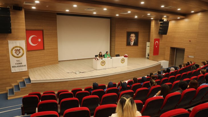 Eşbaşkanımız Güler Yerbasan Başkanlığında Kadın meclis üyeleri, Kadın Politikaları Müdürlüğü ve Kadın Personellerimizin katılımıyla, Cizre Belediyesi ‘‘Kadın Meclisi’’ kuruldu. 