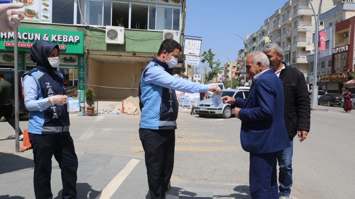 Belediyemiz Vatandaşlara Maske Dağıtmaya Devam Ediyor