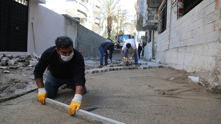 Belediyemizin Alibey, Dağkapı ve Sur Mahallesinde Kilit Parke ve Yama Çalışması Devam Ediyor.