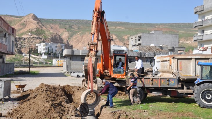 Belediyemizce Sur Mahallesinde Yağmurlama Hattı Boruları Döşendi