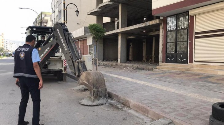 Zabıta Ekiplerimiz Kaldırım İşgali Yapan Esnafları Uyardı.